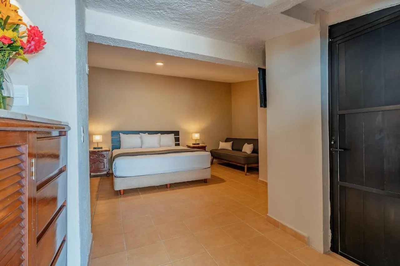 Hotel Brisas 5A Av, Playa Del Carmen 4*,
