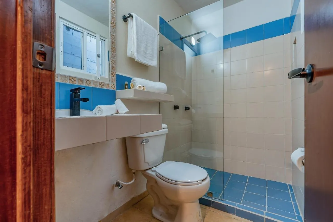 Hotel Brisas 5A Av, Playa Del Carmen