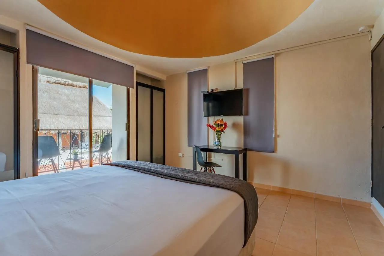Hotel Brisas 5A Av, Playa Del Carmen 4*,  Mexico